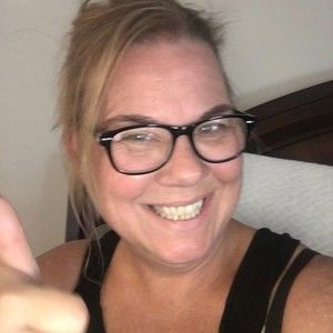 Meet your Posher, Tonia